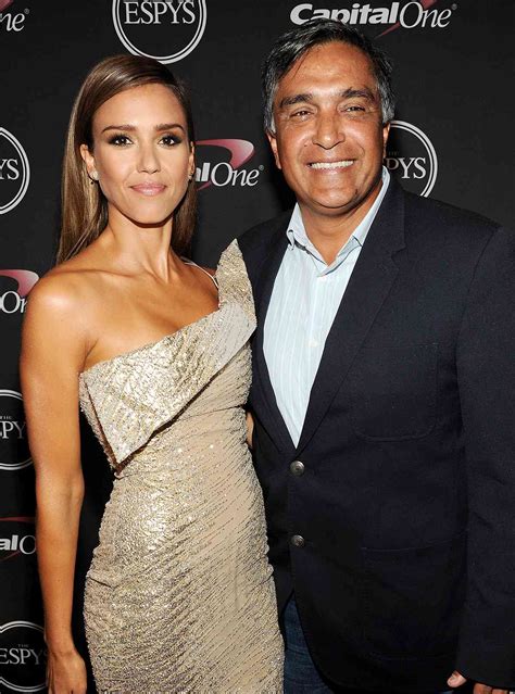 jessica alba father